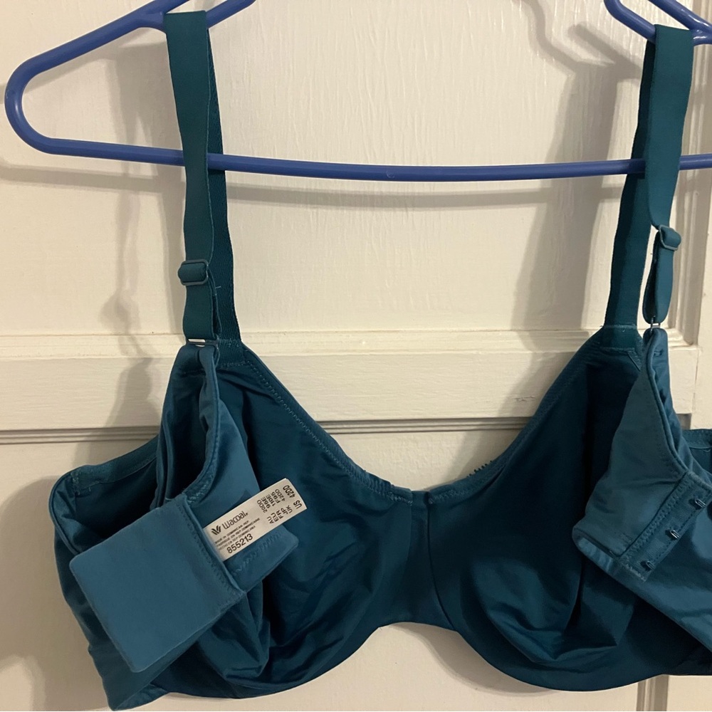 Wacoal Blue Underwire Bra with Adjustable Straps